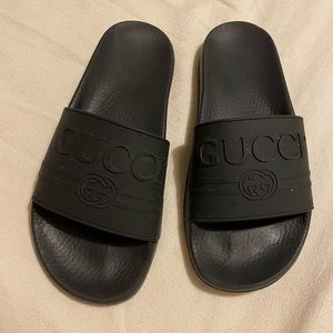 Gucci Women's Black Rubber Logo Embossed Slide